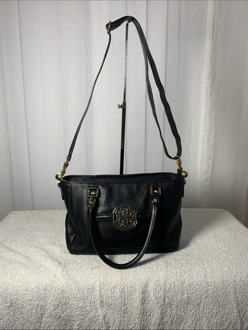 GUC Tory Burch Amanda Satchel L 13” x H 8” x D 4” Drop 18”